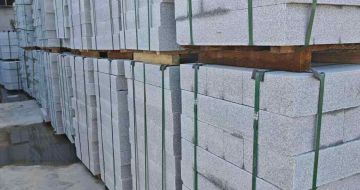 鹰潭芝麻白路牙石，路侧石