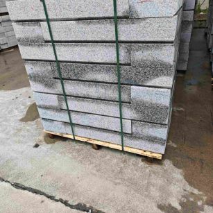 鹰潭芙蓉白路牙石，马路牙子