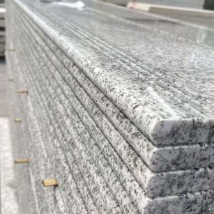 鹰潭芝麻白楼梯踏步 花岗岩楼梯板材