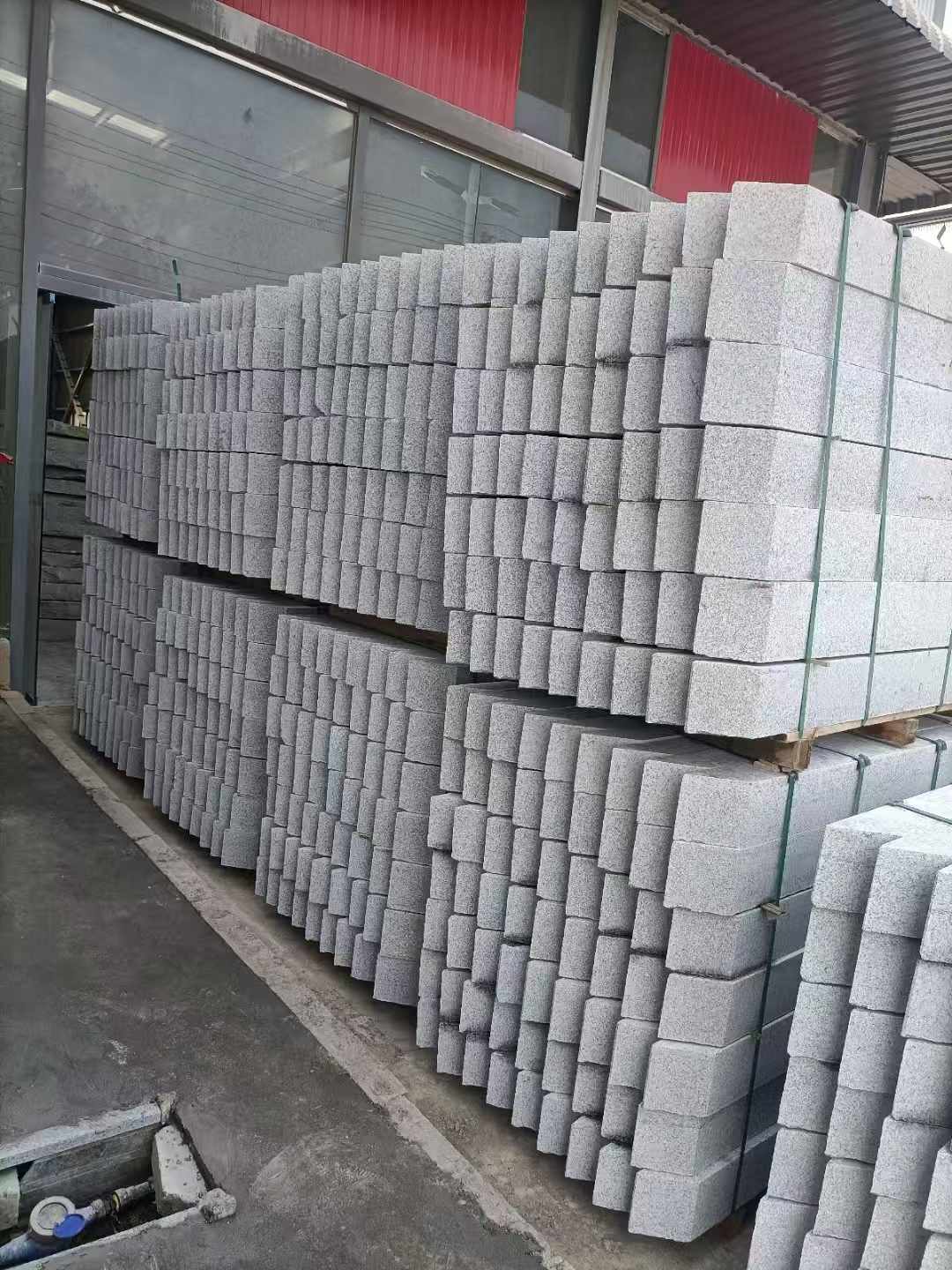 鹰潭芝麻白树围石 树池