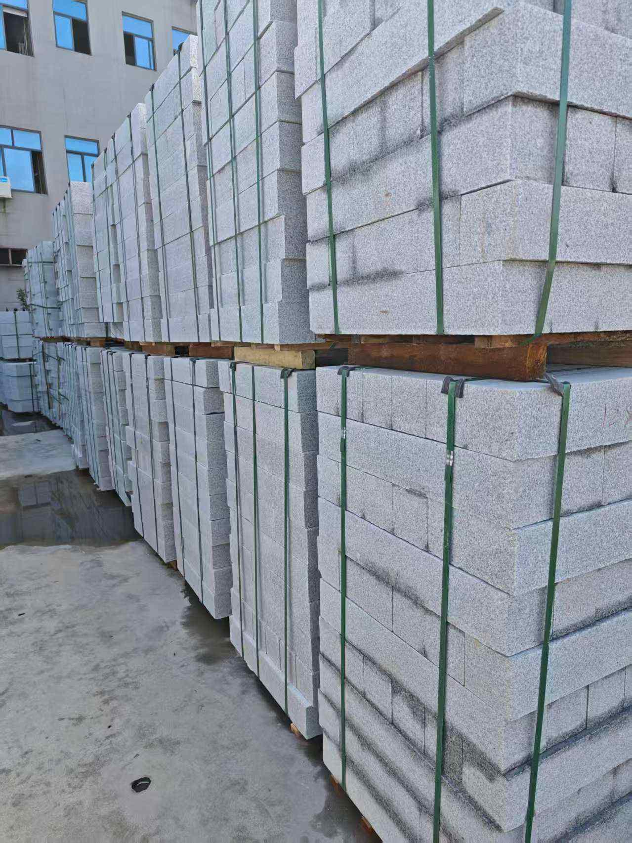 鹰潭芝麻白路牙石，路侧石